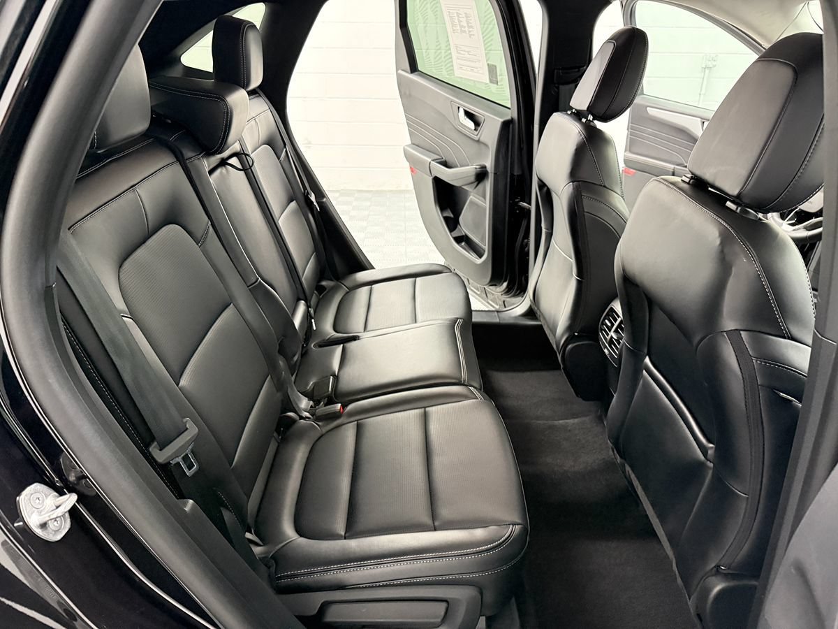 Used 2025 Ford Escape Platinum AWD/4WD image 12