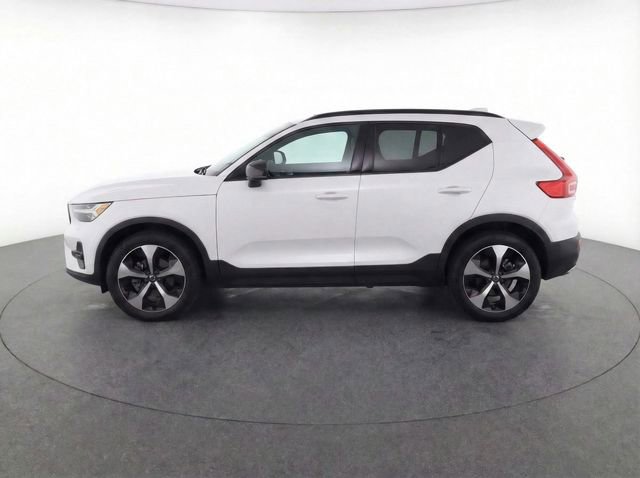 New 2026 Volvo XC40 B5 Plus w/ Protection Package Premier image 37