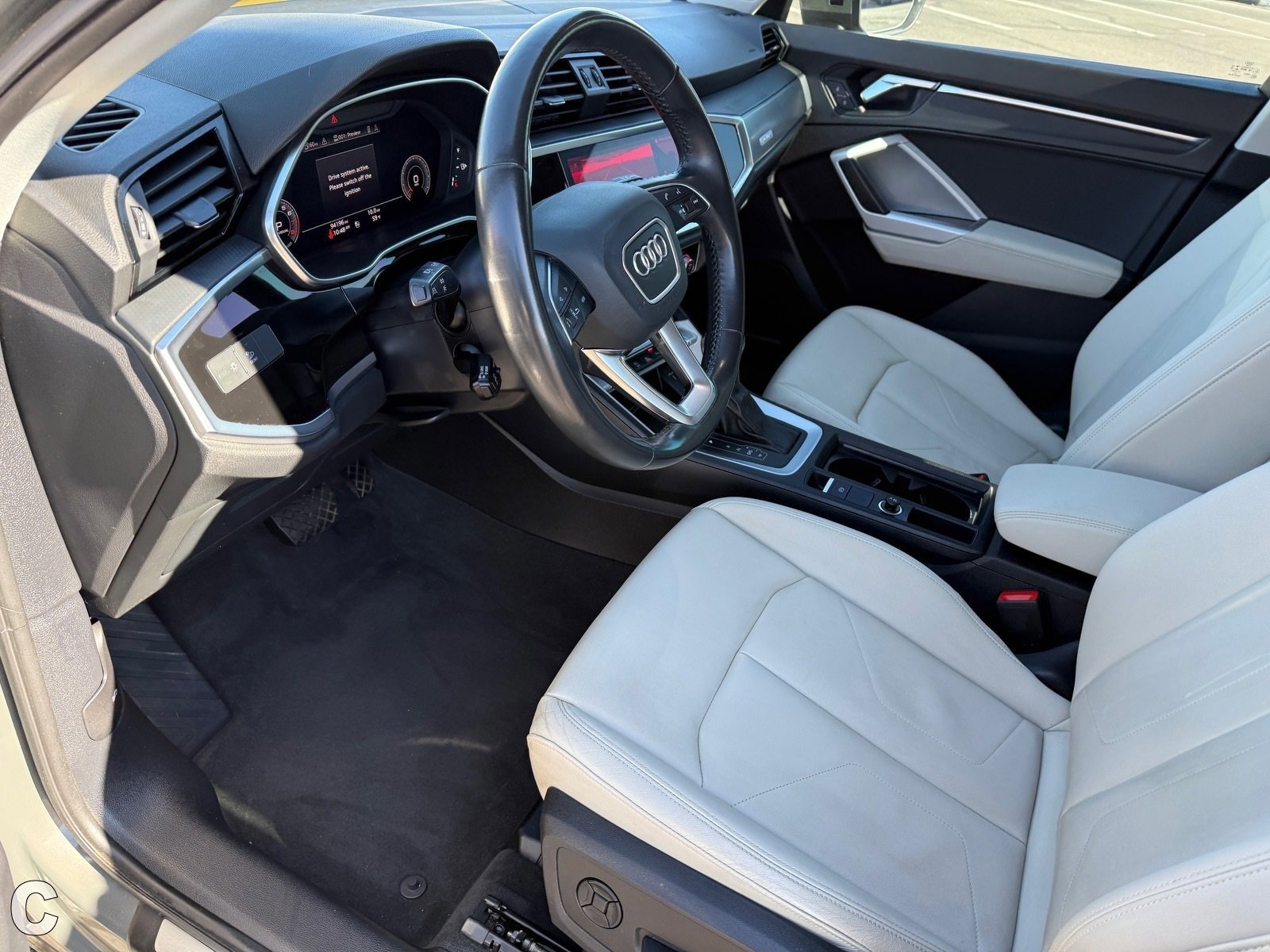 Used 2020 Audi Q3 2.0T Prestige image 19