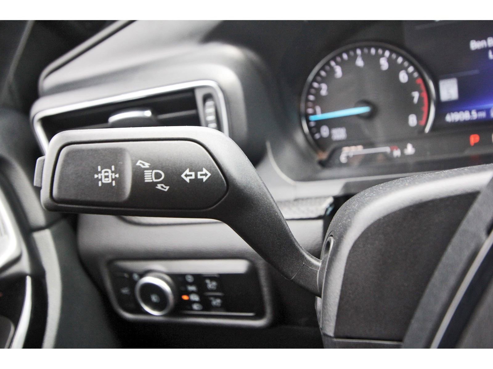 Used 2024 Ford Explorer ST-Line w/ Class IV Trailer Tow Package image 20