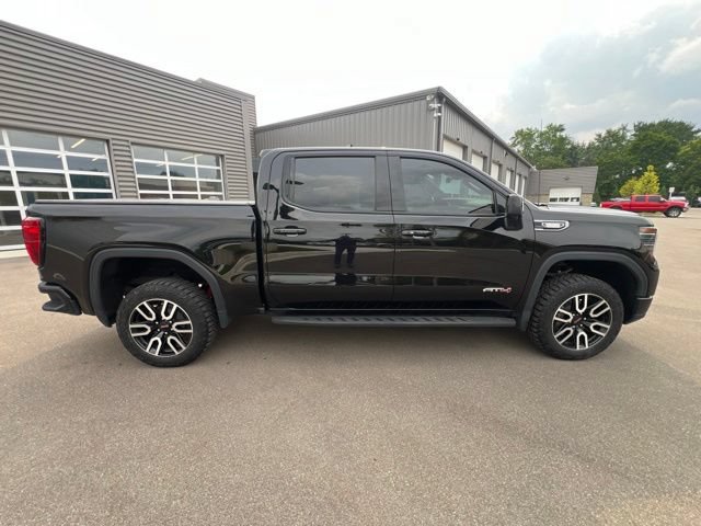 Used 2022 GMC Sierra 1500 AT4 w/ AT4 Premium Package AWD/4WD image 4