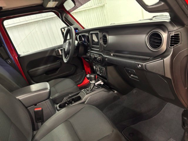 Used 2023 Jeep Gladiator Sport AWD/4WD image 16