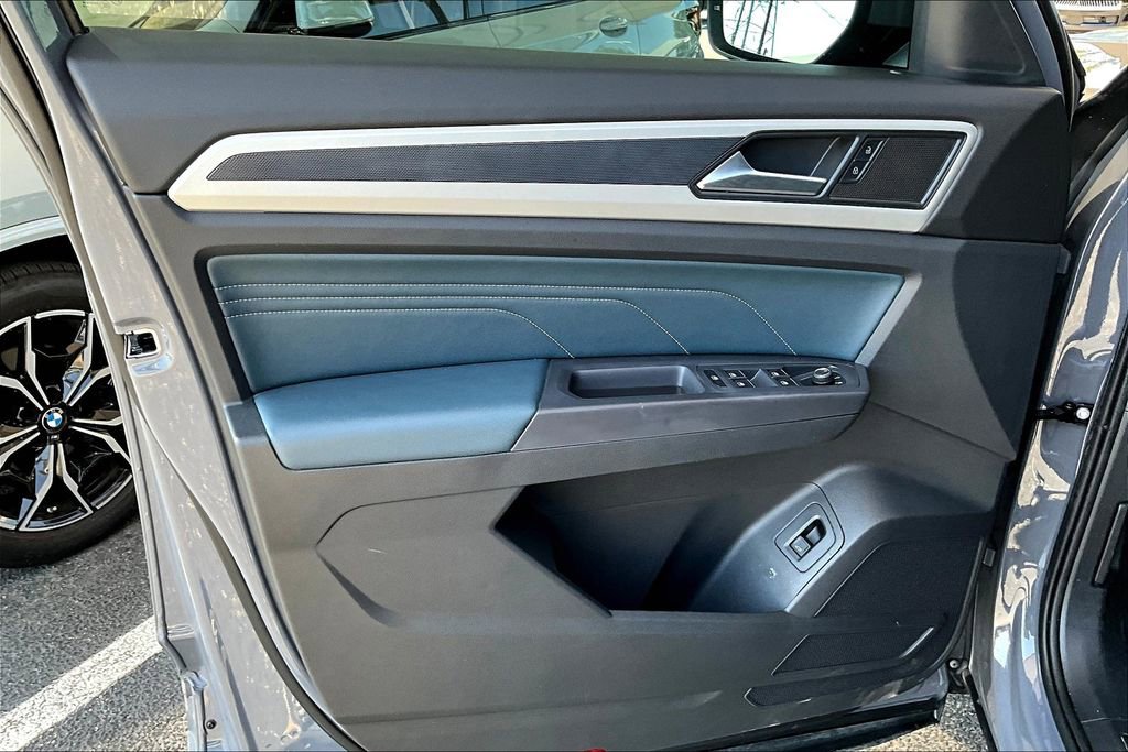 Used 2021 Volkswagen Atlas Cross Sport SEL R-Line image 22