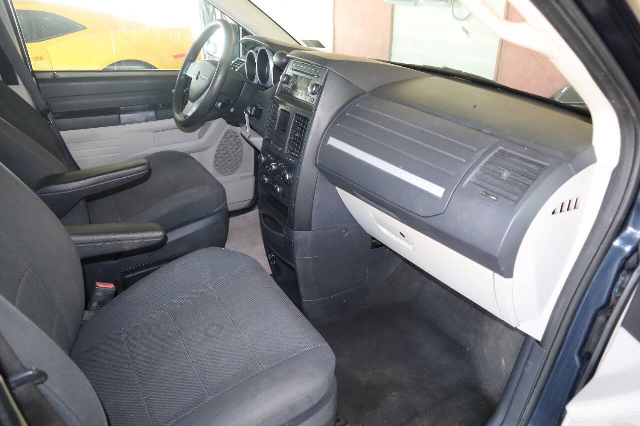 Used 2009 Dodge Grand Caravan SE w/ Climate Group image 35
