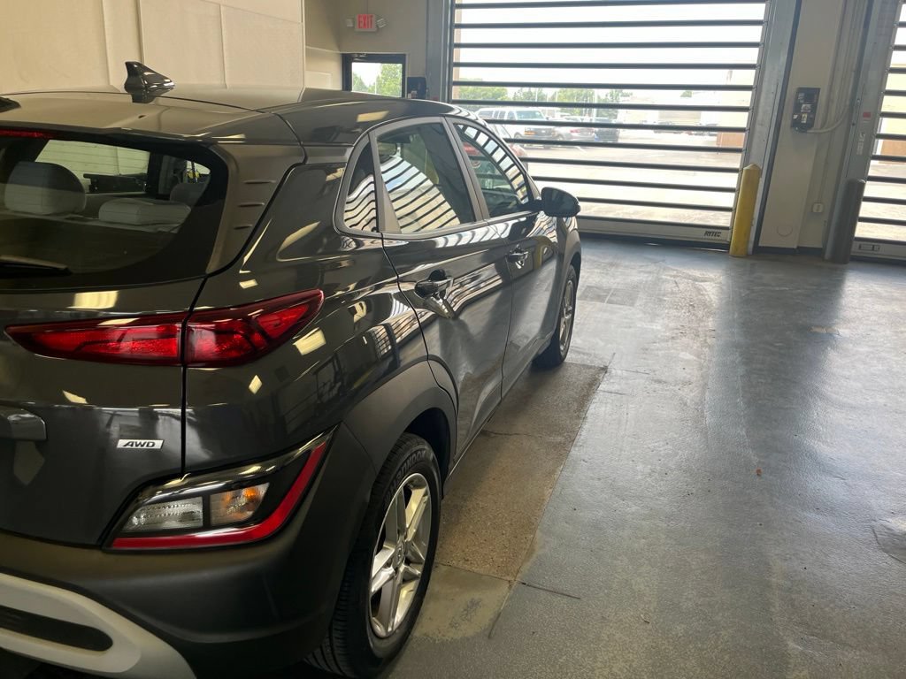 Used 2023 Hyundai Kona SE AWD/4WD image 7