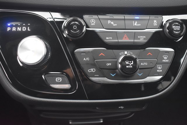 New 2026 Chrysler Voyager LX image 26