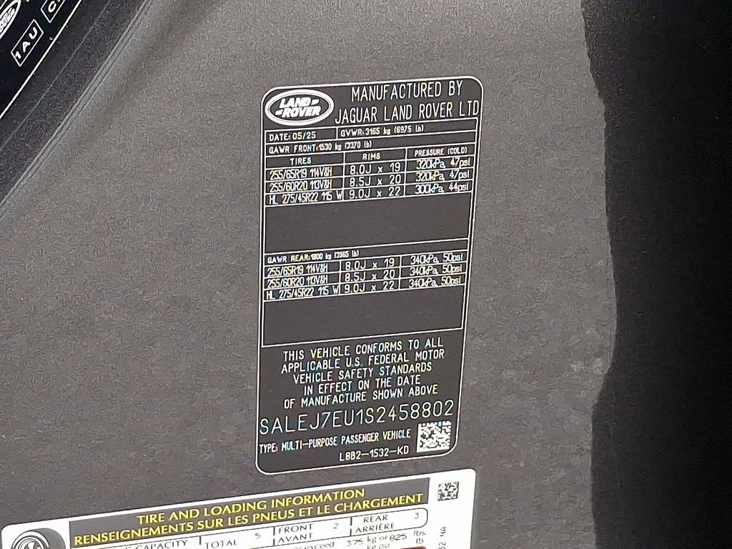 Used 2025 Land Rover Defender 110 S image 25