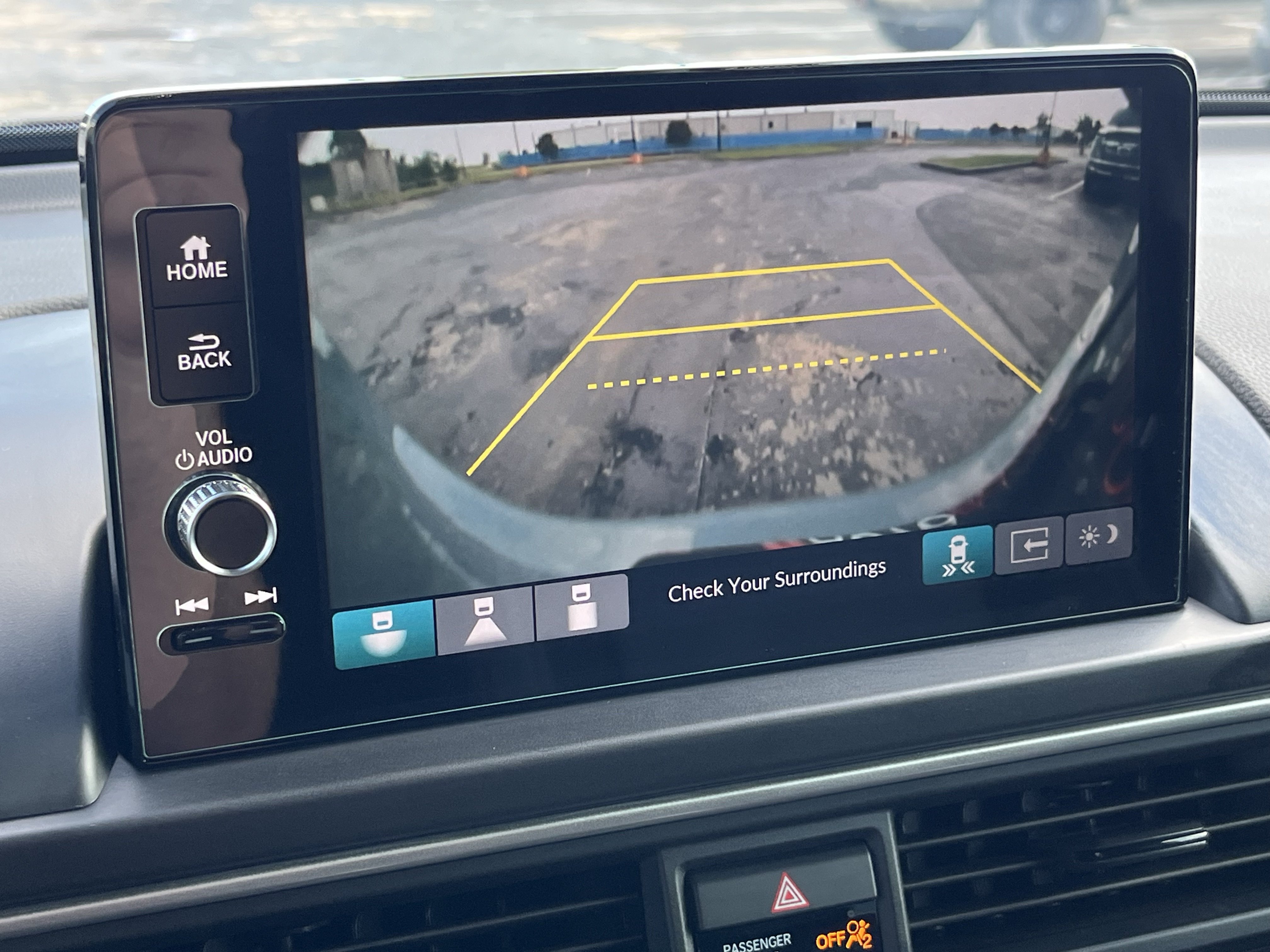 Used 2025 Honda Pilot Touring image 8