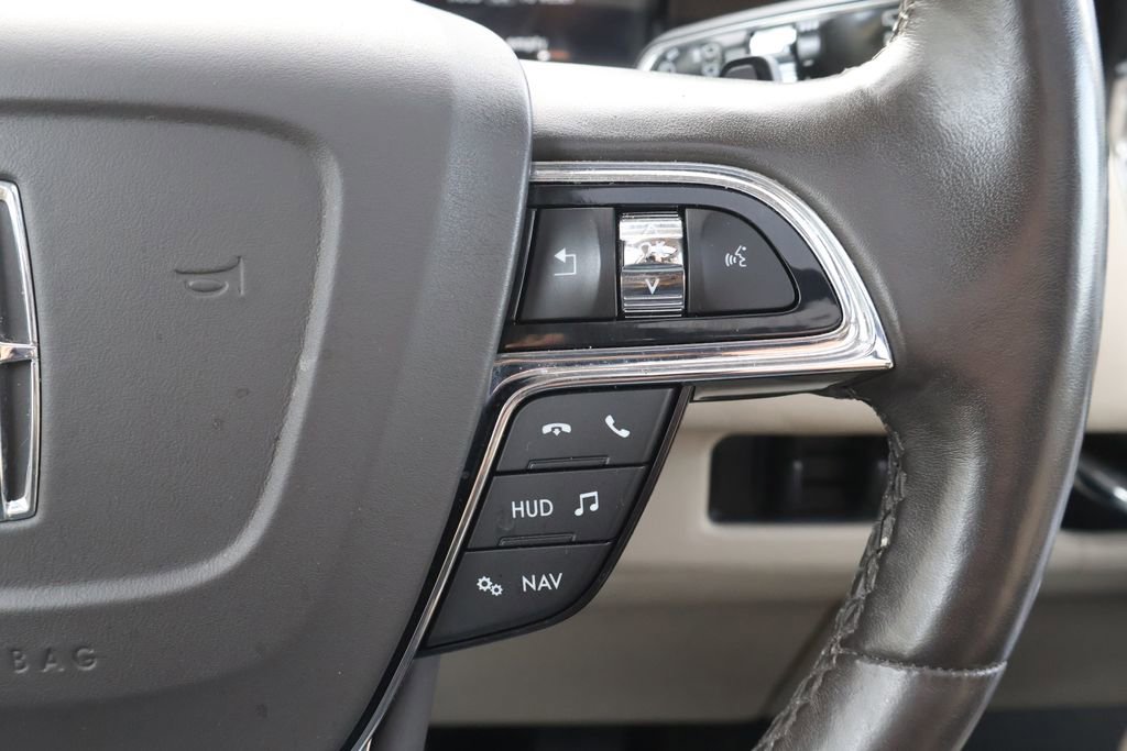 Used 2021 Lincoln Navigator L Reserve w/ Luxury Package image 35