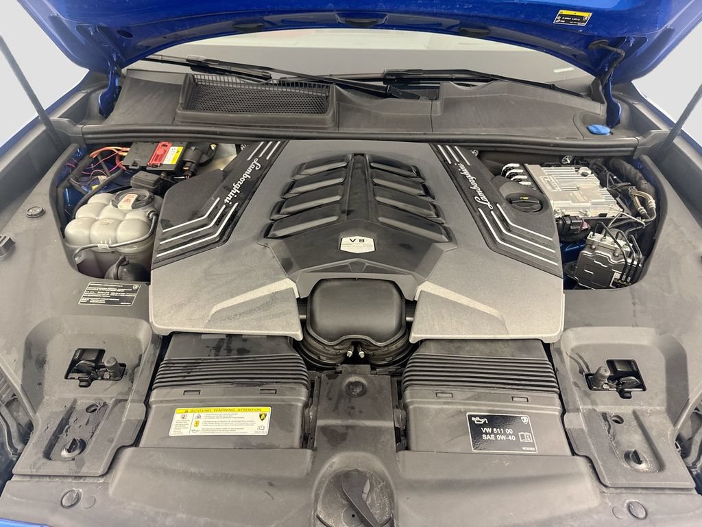 Used 2022 Lamborghini Urus AWD/4WD image 32