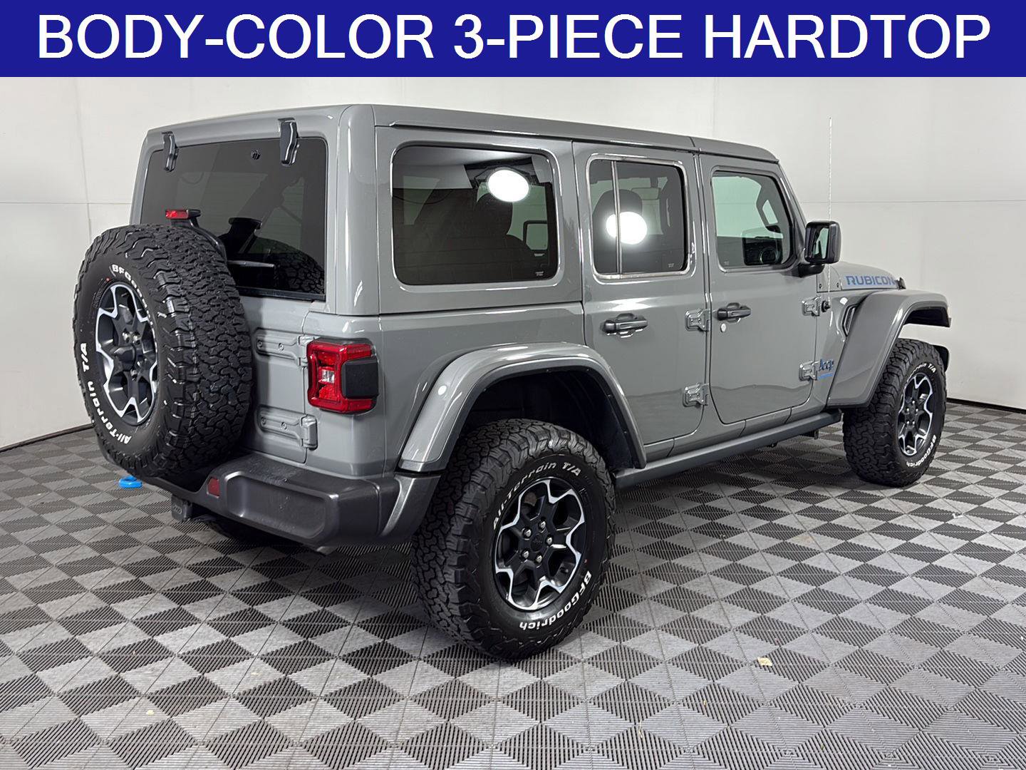 Used 2023 Jeep Wrangler Unlimited Rubicon 4xe w/ Cold Weather Group AWD/4WD image 5
