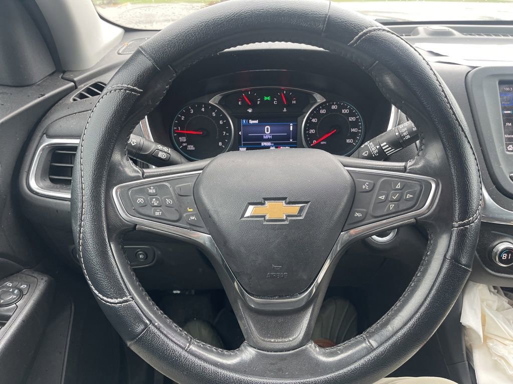 Used 2020 Chevrolet Equinox LT w/ Driver Convenience Package image 13