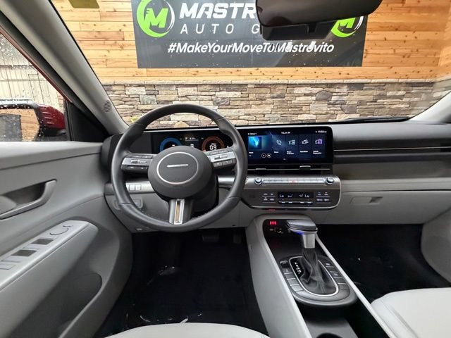 Used 2024 Hyundai Kona SEL AWD/4WD image 19