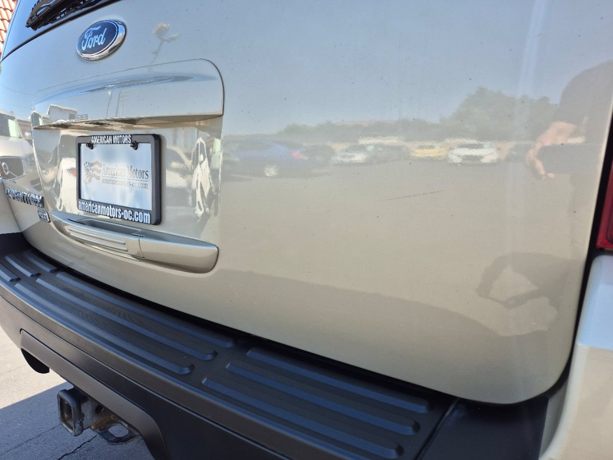 Used 2004 Ford Expedition XLT RWD image 17