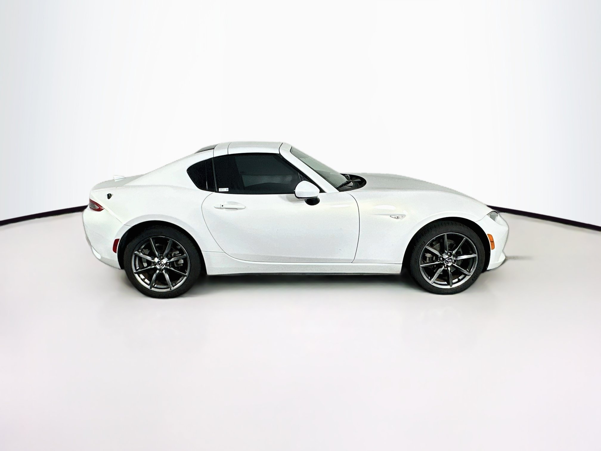 Used 2017 MAZDA MX-5 Miata RF Grand Touring RWD image 10