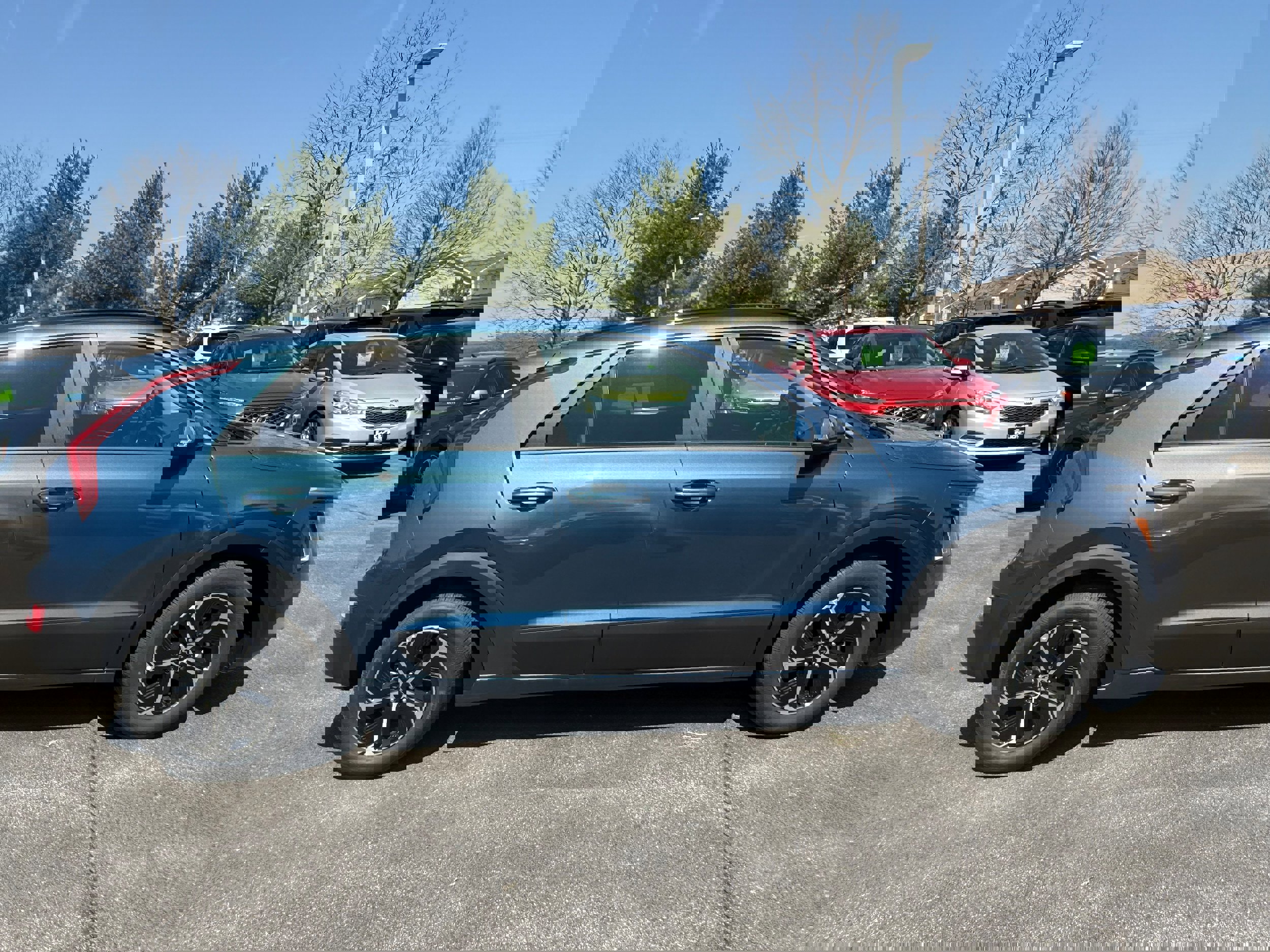 New 2025 Kia Niro EX w/ EX Cold Weather Package image 4