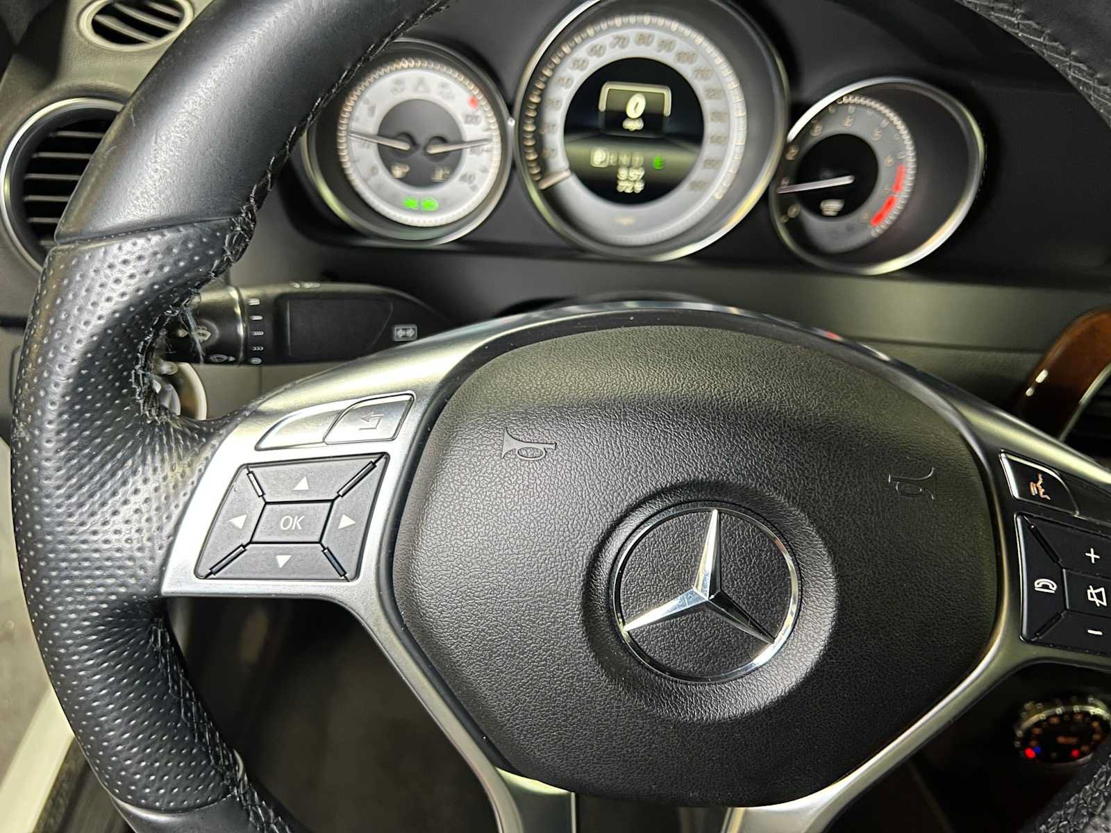 Used 2014 Mercedes-Benz C 250 Sedan image 26