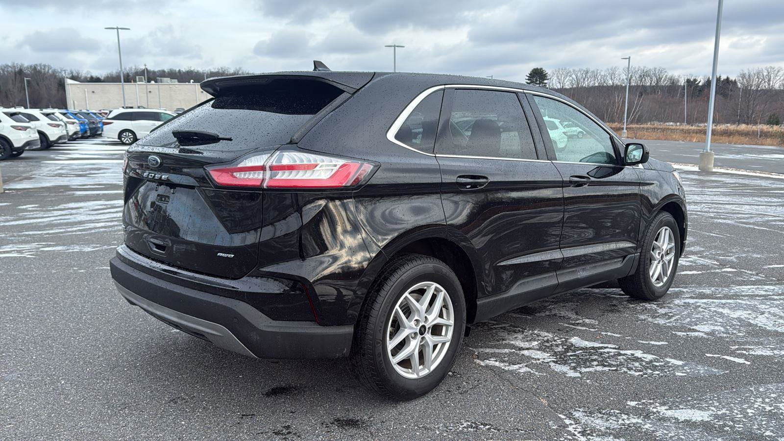 Used 2023 Ford Edge SEL image 6