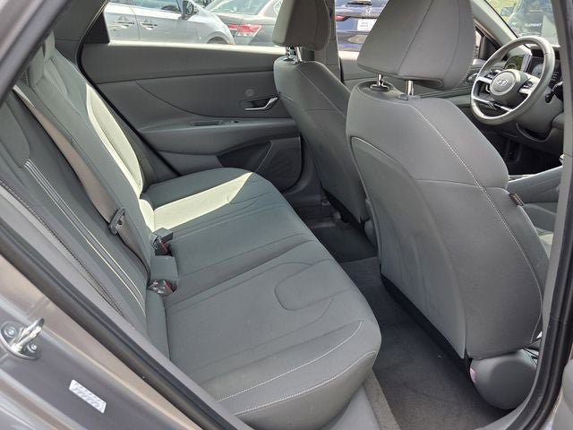 Used 2023 Hyundai Elantra SEL w/ Convenience Package FWD image 11