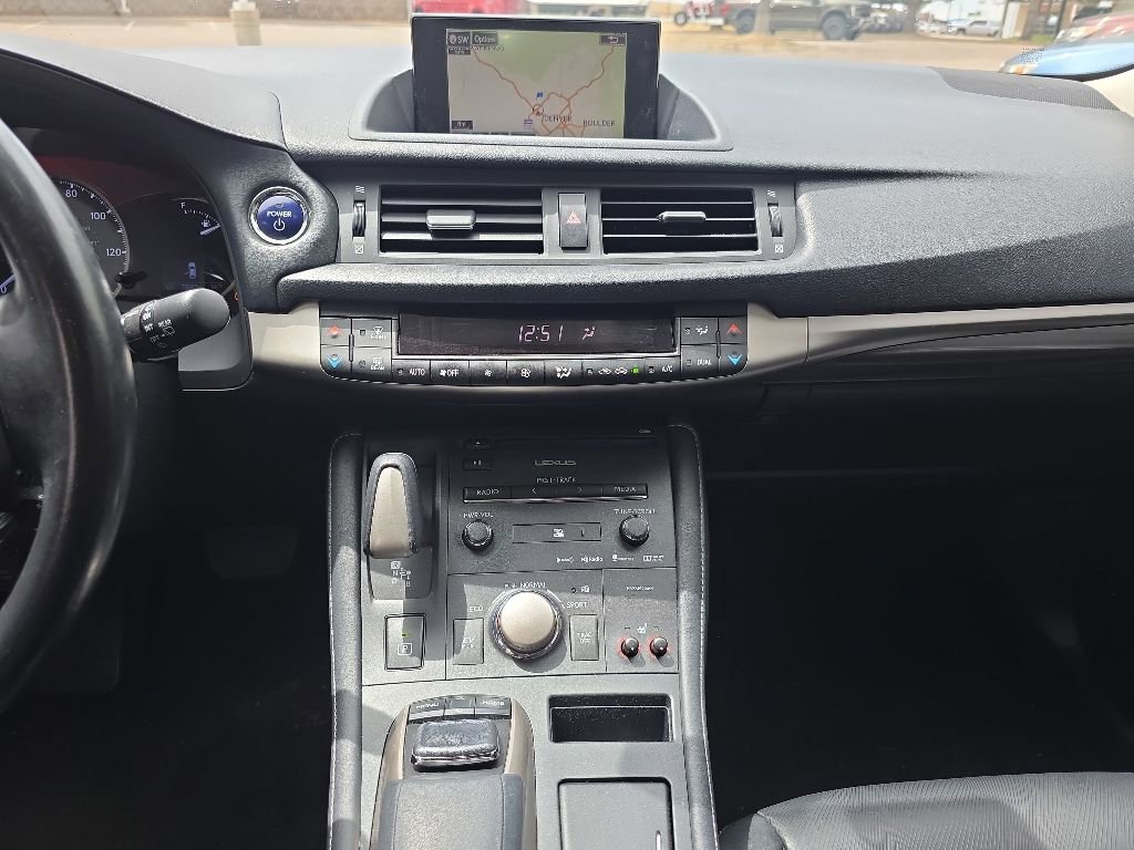 Used 2017 Lexus CT 200h FWD image 14