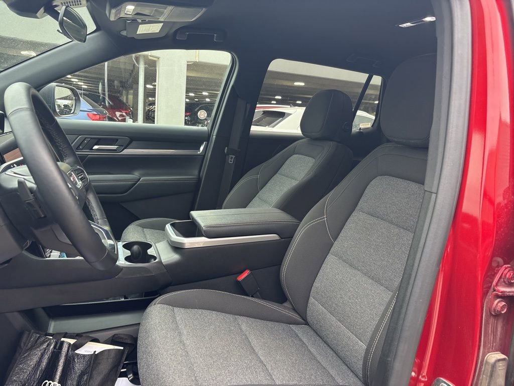 Used 2025 GMC Terrain Elevation image 13