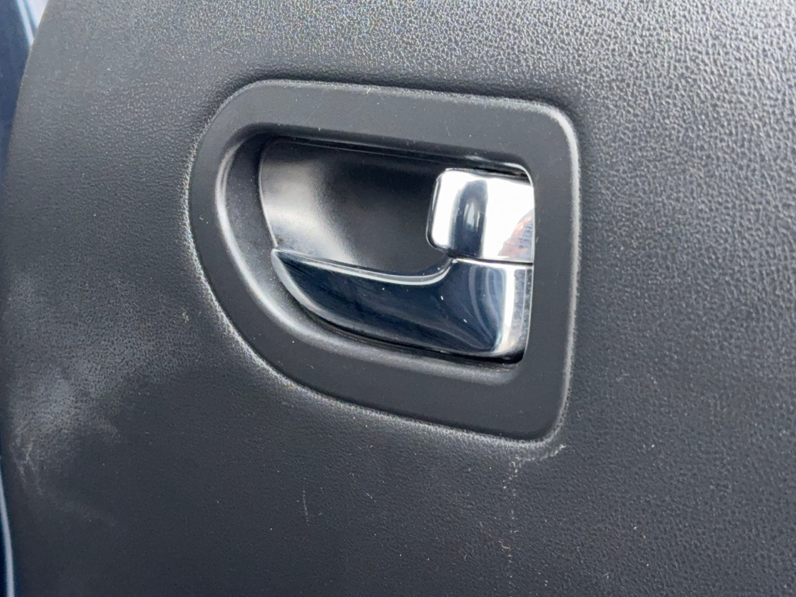 Used 2015 Nissan Rogue S FWD image 44