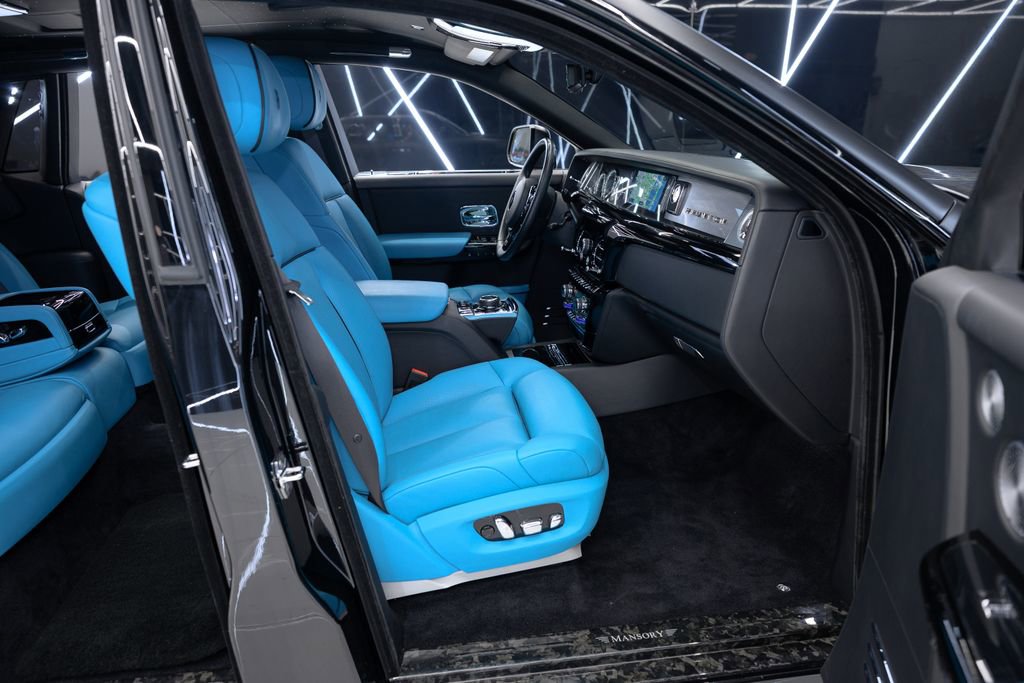 Used 2023 Rolls-Royce Phantom Sedan image 58