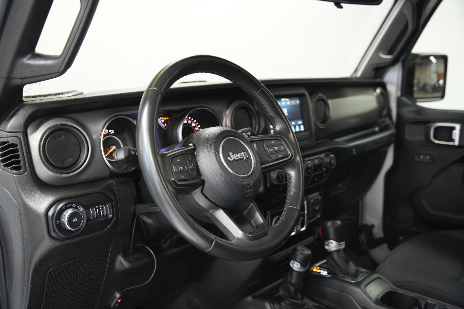 Used 2022 Jeep Wrangler Unlimited Sport AWD/4WD image 22