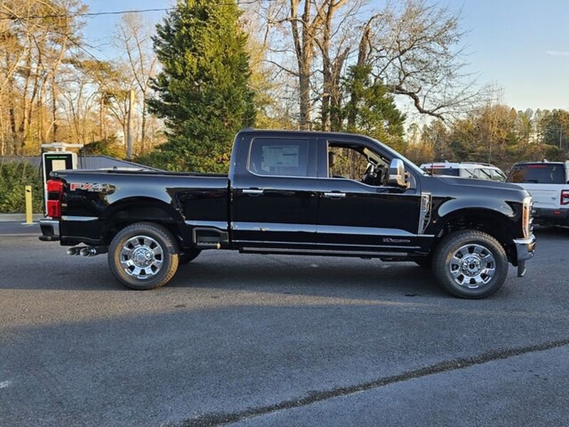 New 2026 Ford F250 King Ranch w/ Chrome Package image 15