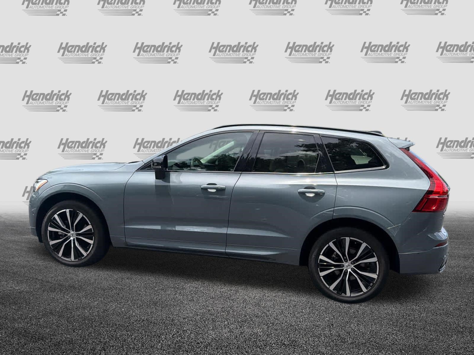 Used 2024 Volvo XC60 B5 Plus w/ Protection Package Premier AWD/4WD image 10