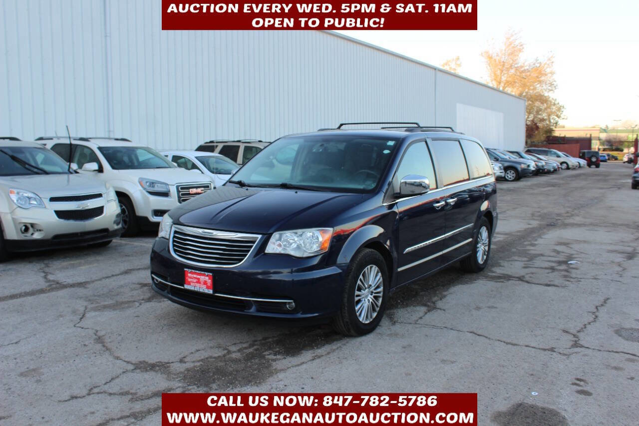 Used 2013 Chrysler Town & Country Touring-L w/ Entertainment Group #2