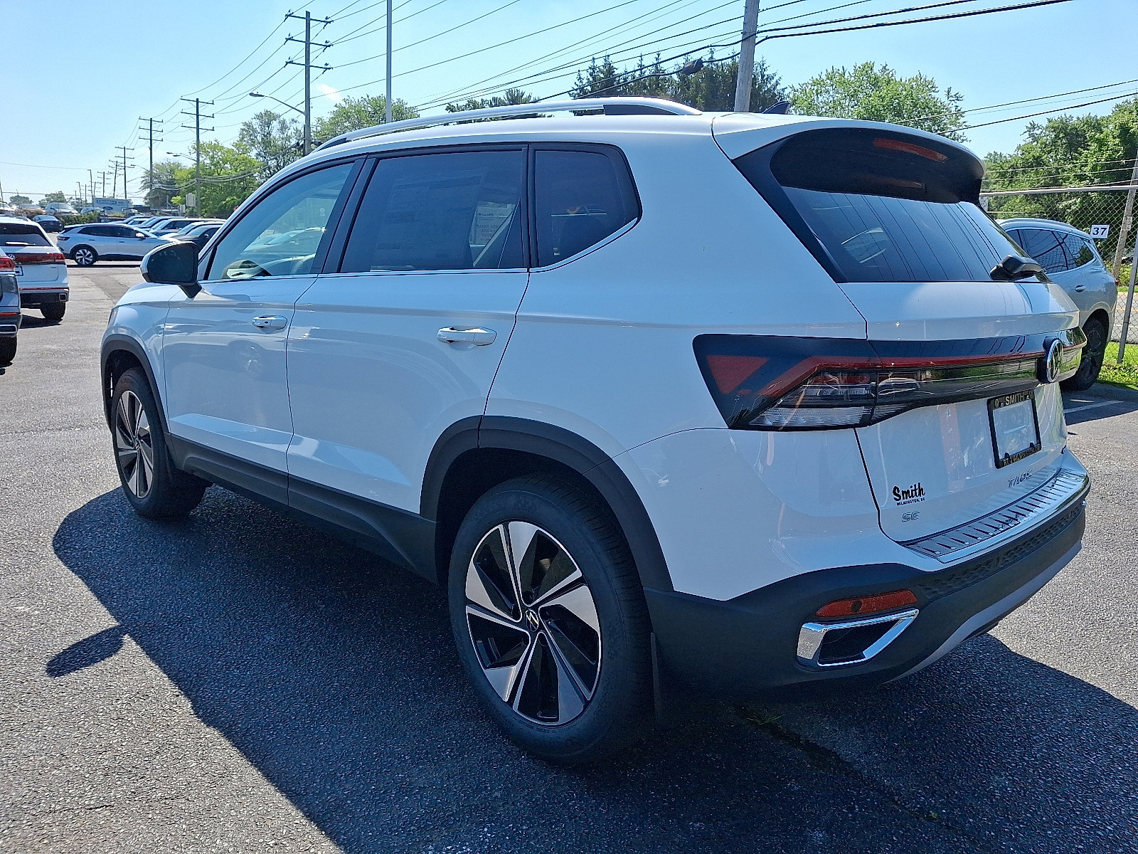 New 2025 Volkswagen Taos SE AWD/4WD image 3