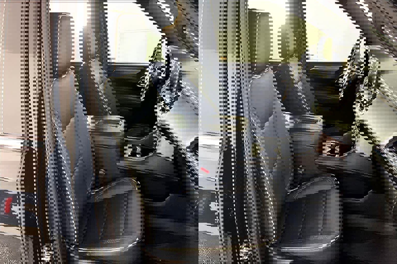 Certified 2022 GMC Yukon SLT w/ SLT Premium Package image 9