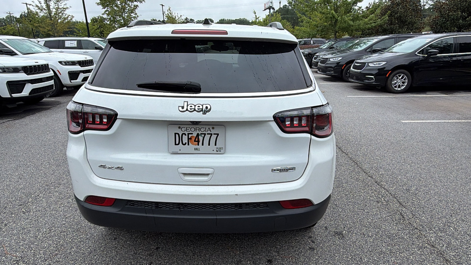 Used 2024 Jeep Compass Latitude AWD/4WD image 9