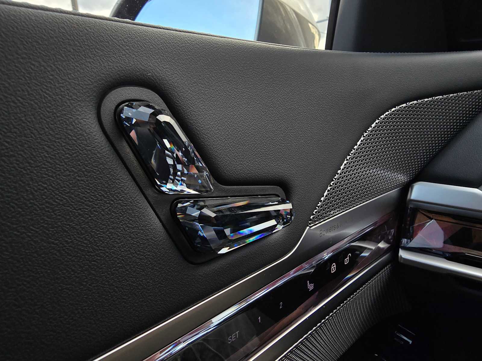 New 2025 BMW i7 xDrive60 image 36