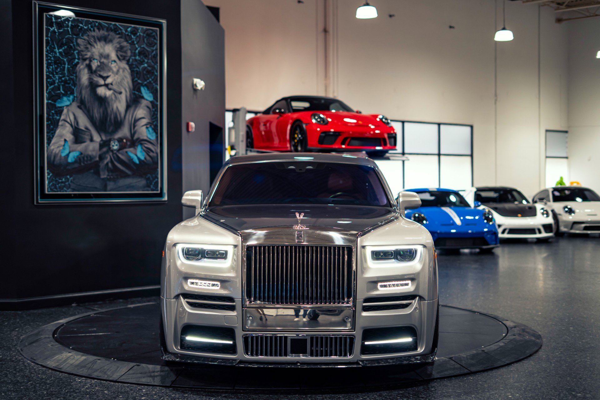 Used 2018 Rolls-Royce Phantom Sedan RWD image 12