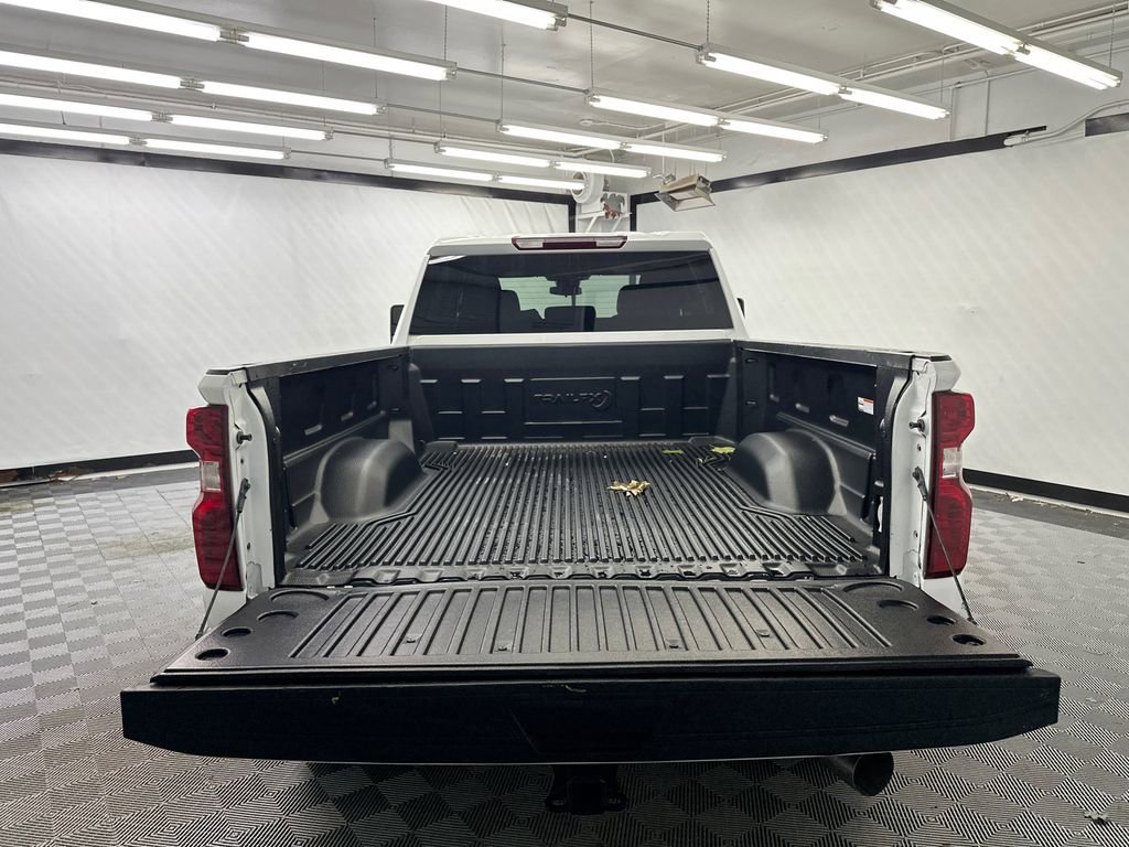 Used 2024 Chevrolet Silverado 2500 LT AWD/4WD image 19