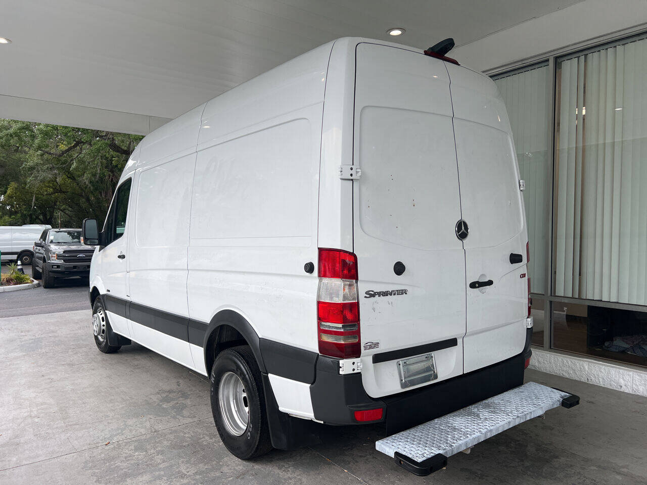 Used 2010 Mercedes-Benz Sprinter 3500 image 5