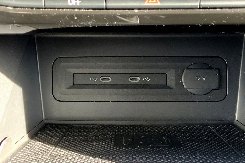 Used 2023 Volkswagen Atlas SE w/ Panoramic Sunroof Package image 32