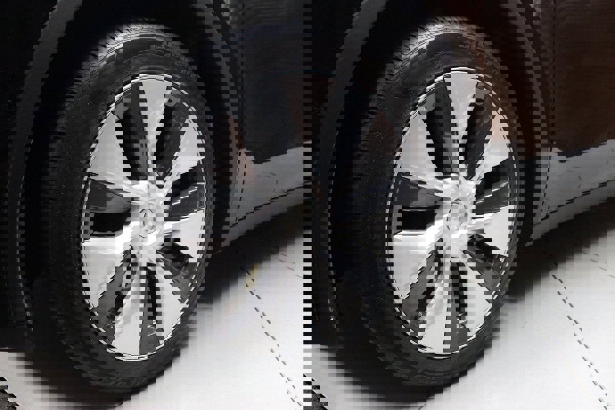 Used 2023 Tesla Model Y Long Range image 6