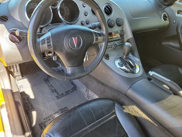 Used 2007 Pontiac Solstice GXP w/ Premium Package RWD image 10