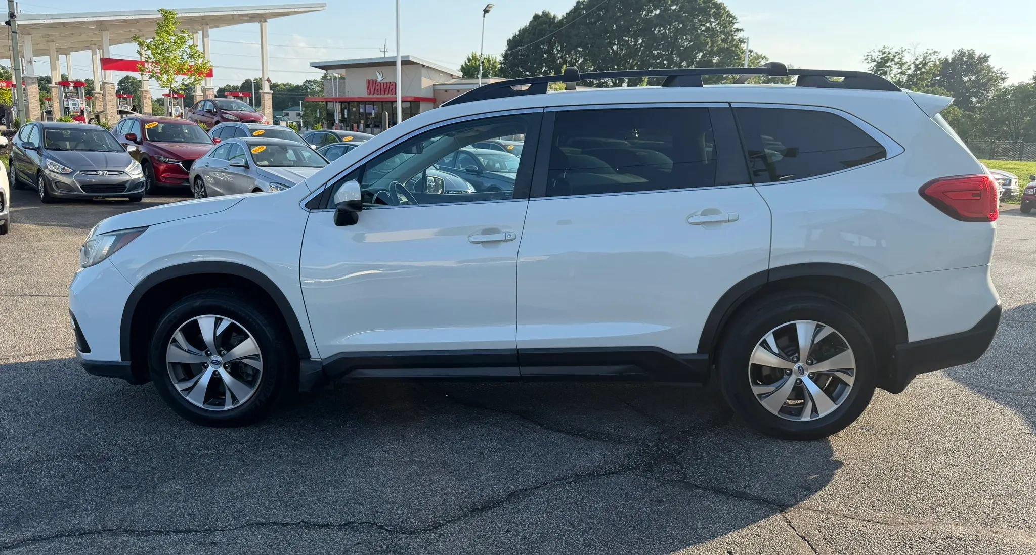 Used 2019 Subaru Ascent Premium AWD/4WD image 2