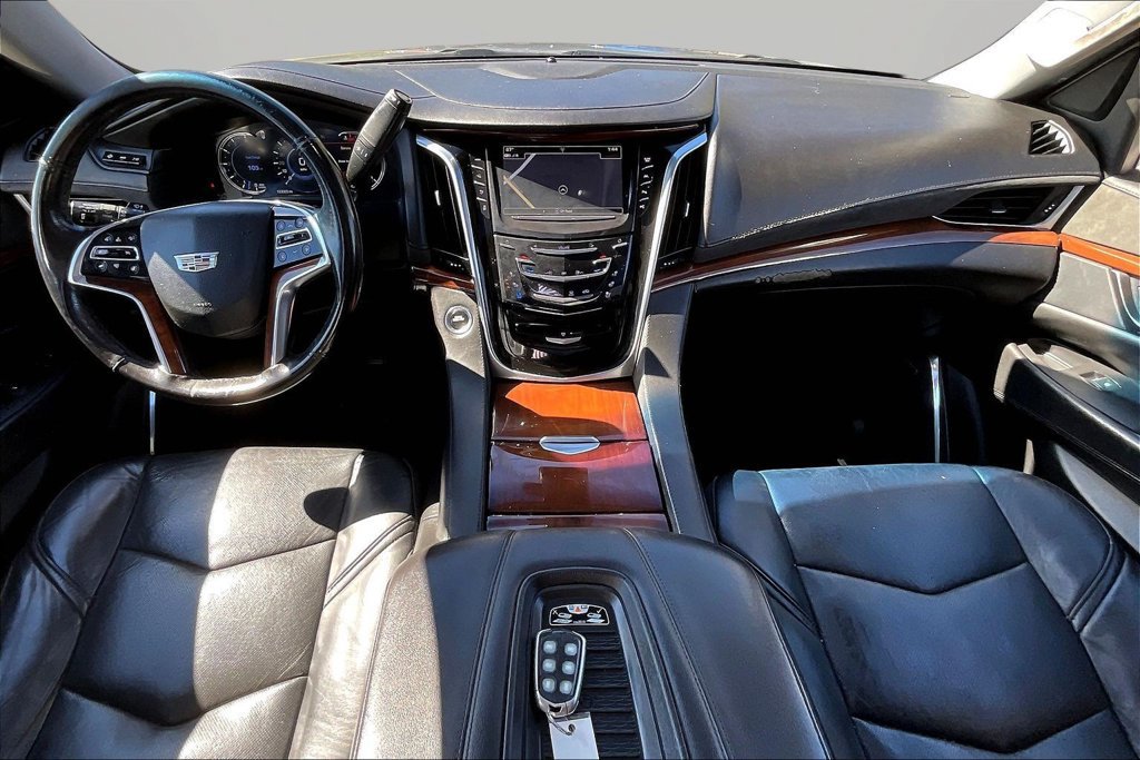 Used 2019 Cadillac Escalade ESV Premium Luxury RWD image 7