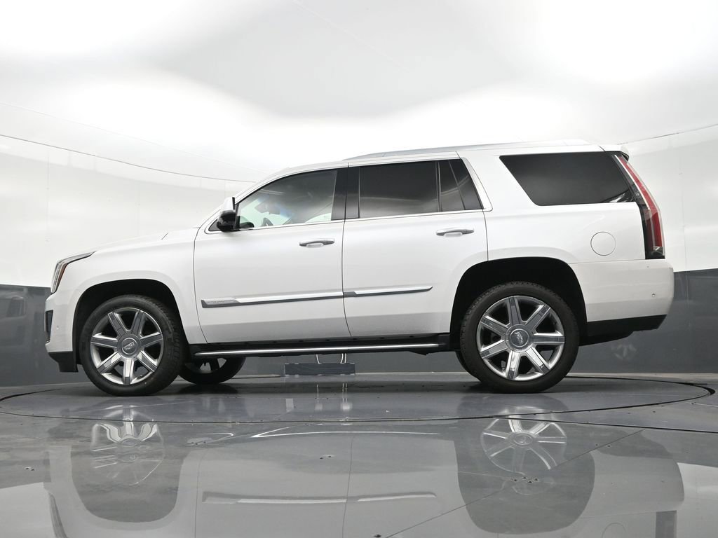Used 2019 Cadillac Escalade Luxury RWD image 25