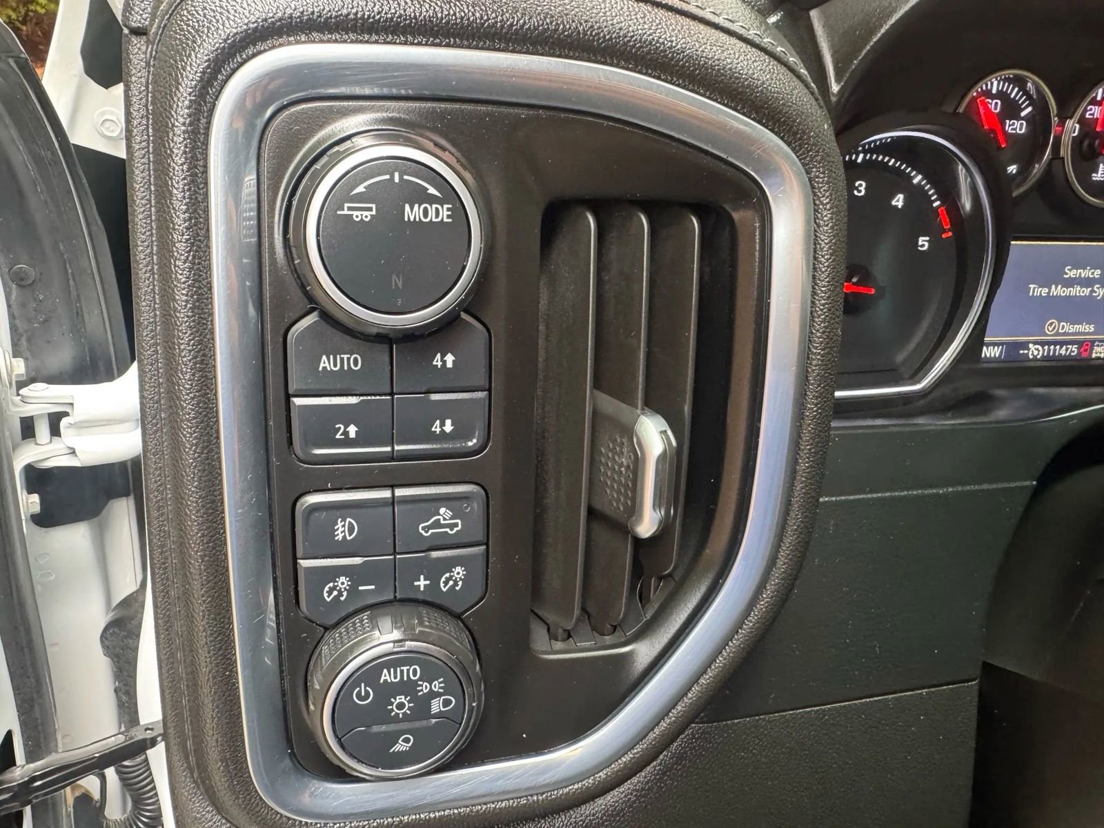 Used 2021 Chevrolet Silverado 2500 LT w/ Convenience Package AWD/4WD image 15