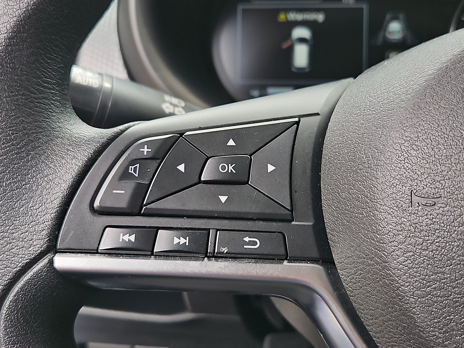 Used 2023 Nissan Kicks SV FWD image 22