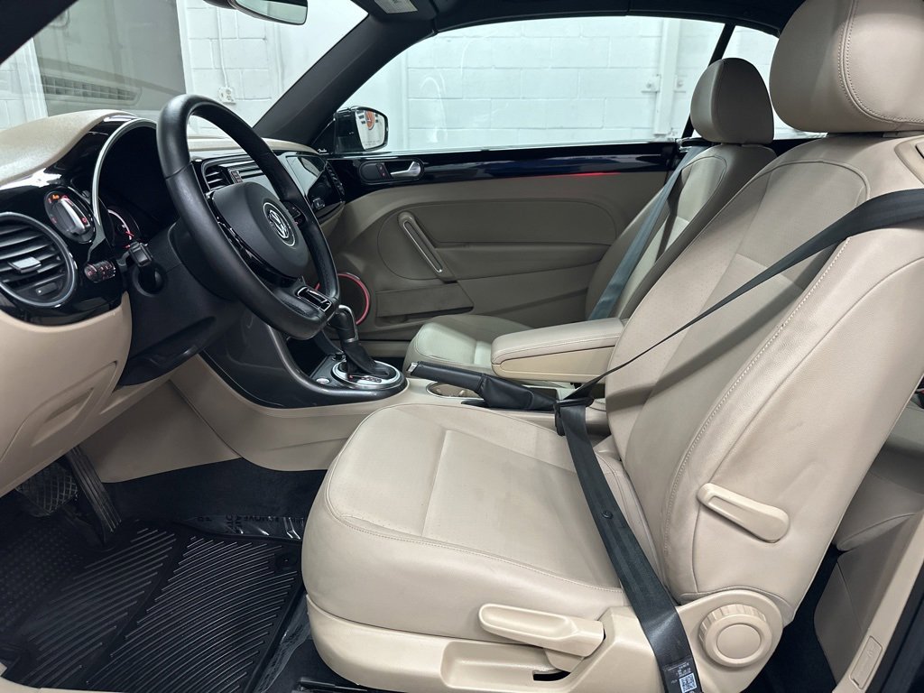 Used 2019 Volkswagen Beetle 2.0T Final Edition SEL image 25