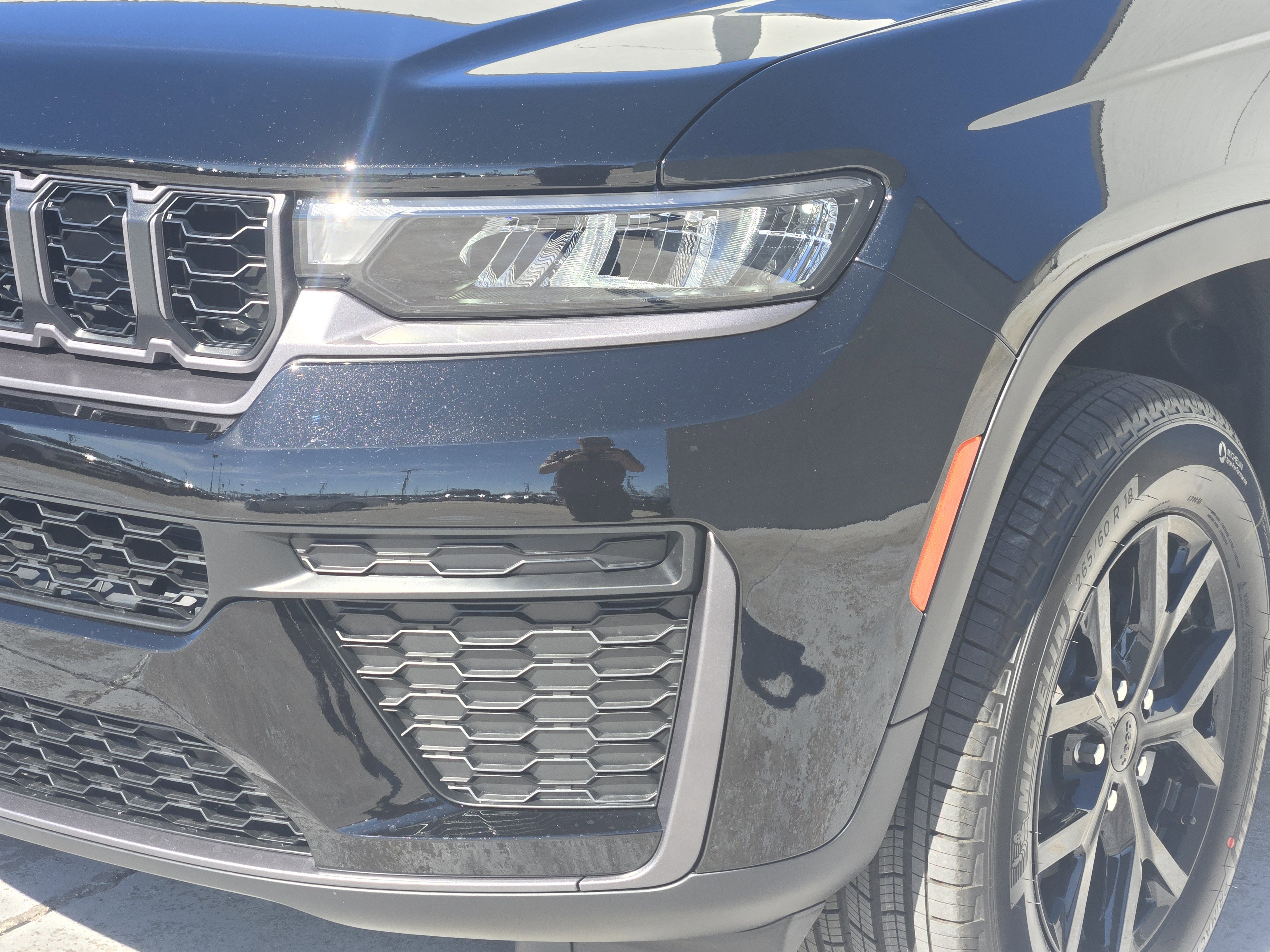 New 2026 Jeep Grand Cherokee Altitude image 6