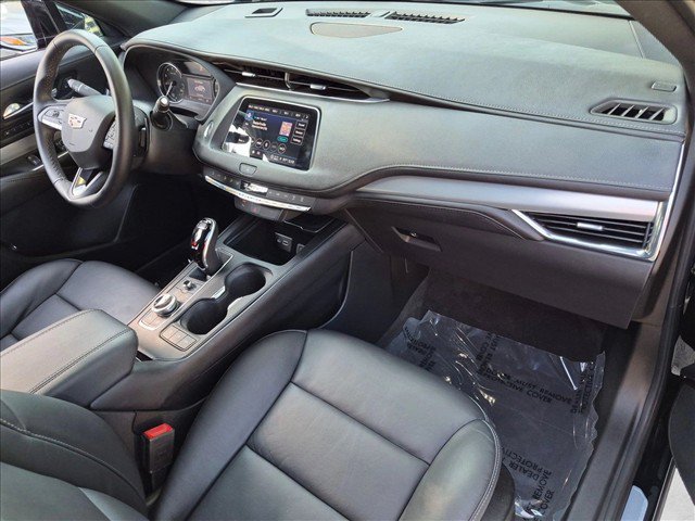Used 2022 Cadillac XT4 Premium Luxury w/ Safety Alert Package FWD image 21