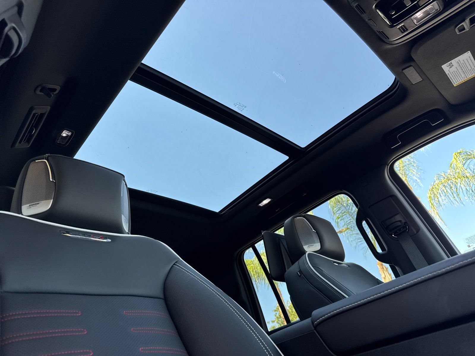 New 2026 GMC Yukon XL AT4 Ultimate AWD/4WD image 19